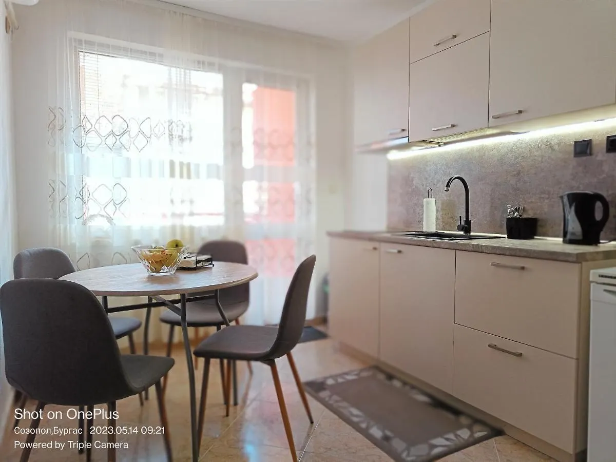 Moni 85 Family House Hotel Sozopol