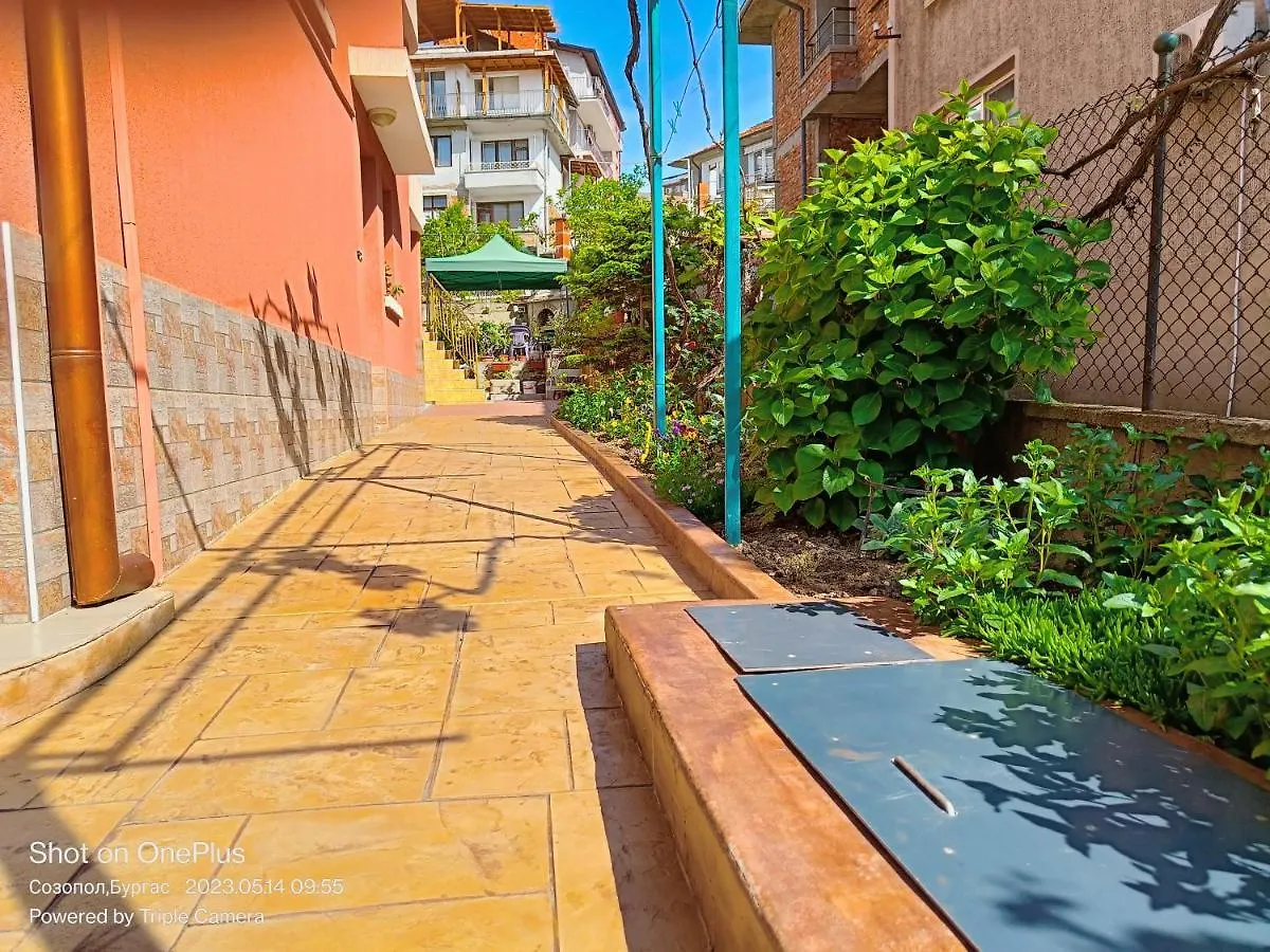 Moni 85 Family House Hotel Sozopol 0*,